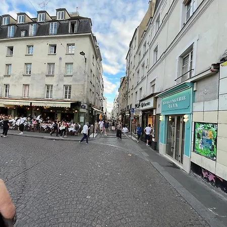 Pantheon Arev Dans Le Quartier De Emily In 75005 * Paryż