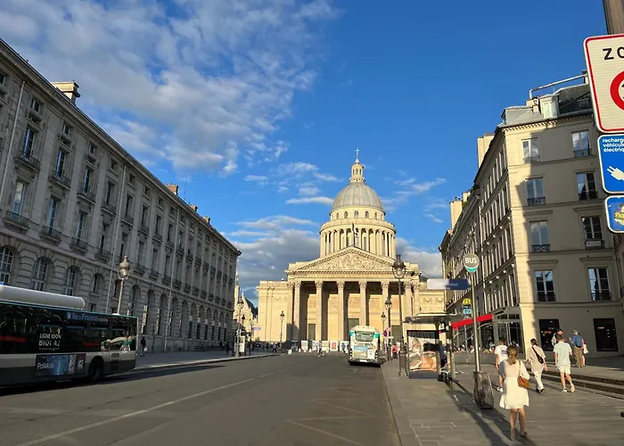 דירה Pantheon Arev Dans Le Quartier De Emily In 75005 פריז