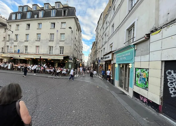 Pantheon Arev Dans Le Quartier De Emily In 75005 * 파리